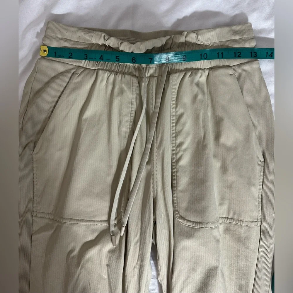 Lululemon Beyond the Studio 7/8 Jogger - Size 4